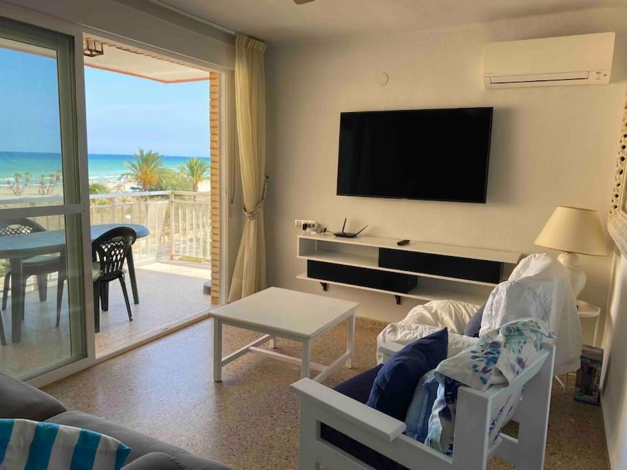 Vacaciones Canet Playa - En Primera Linea Канет-де-Беренгер Экстерьер фото
